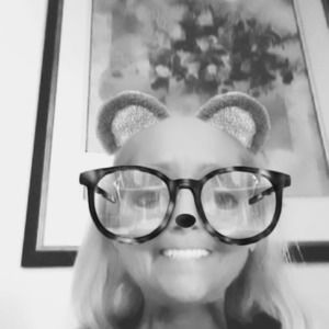 Meet your Posher, Leslie